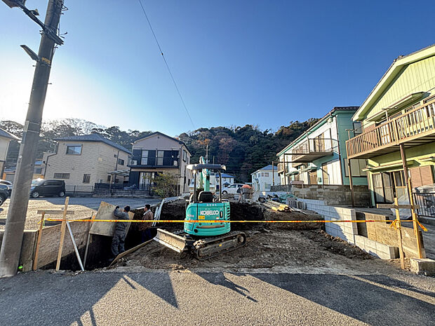 【前面道路含む現地写真】2号棟　