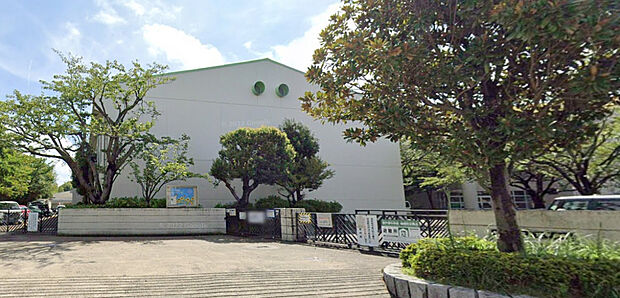 横浜市立南戸塚中学校（約270m）