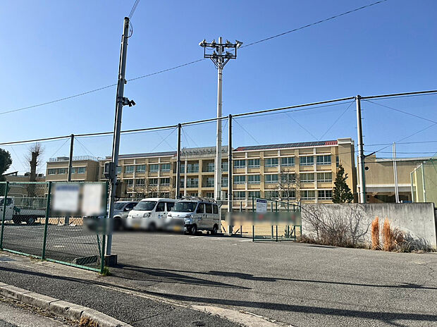 ☆神戸市立夢野の丘小学校☆（約439m）