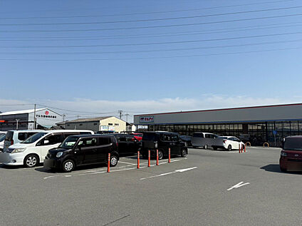 ☆マルアイ　米田店☆ 575m