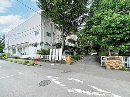 第四中学校 1610m