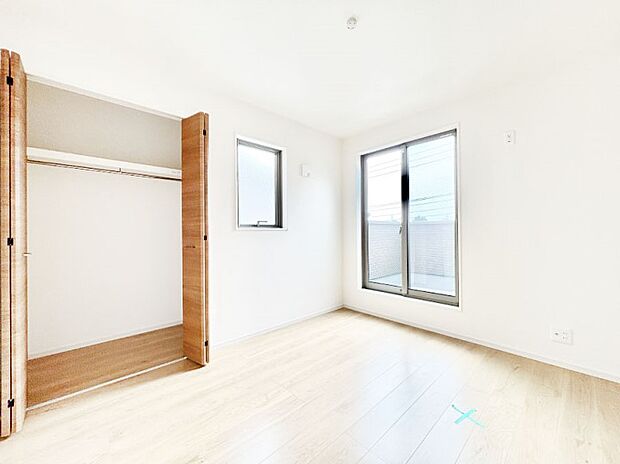 クローゼット付きのお部屋で充実したプライベート時間を過ごせます。