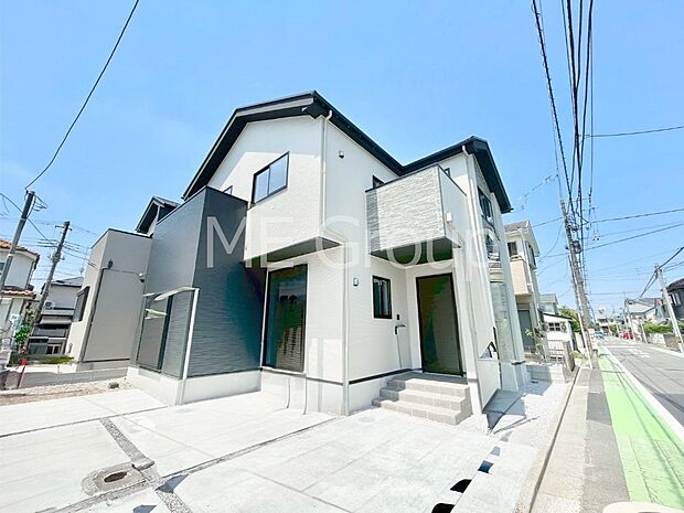 堂々完成！たっぷりの陽光と開放感に包まれる明るい住まい。   