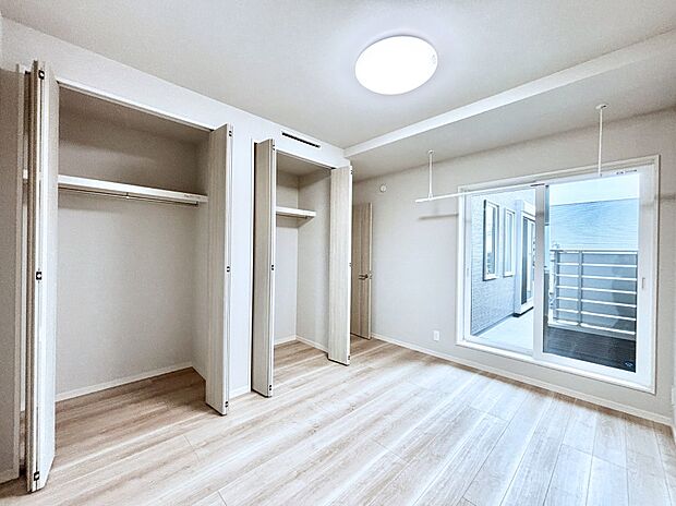 子供部屋にもおすすめな収納スペースたっぷりの居室