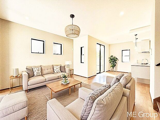 落ち着いた雰囲気のＬＤＫは家族みんなの快適空間※家具はCGです