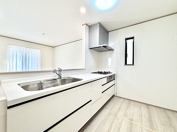 ゆとりあるキッチンではご家族と楽しくお料理ができます。