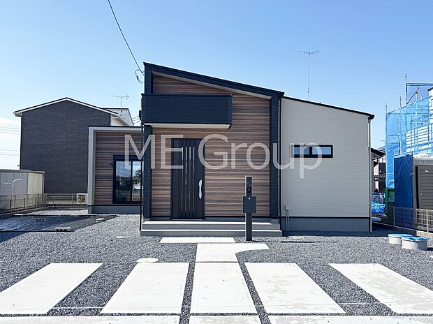 たっぷりの陽光と心地よい風が舞い込む住まい