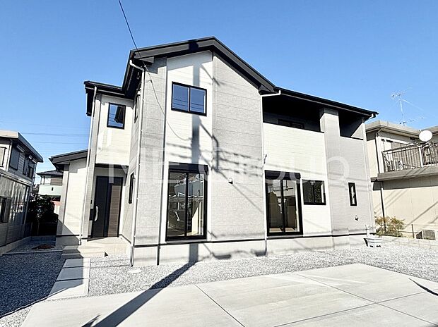 洗練された外観、上質な住空間が広がる室内は永く安心して過ごせる住居です。