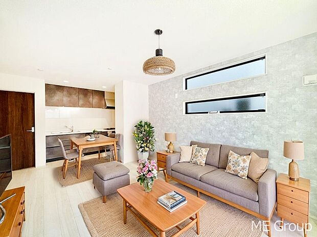 どこにいても家族のつながりを感じられるコミュニケーションリビング　※家具はCGです