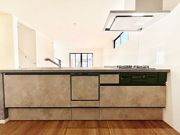 毎日使うキッチンだから、使いやすさ＆お手入れのしやすさにこだわりました。 