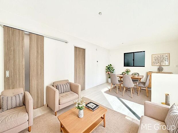 落ち着いた雰囲気のＬＤＫは家族みんなの快適空間※家具はCGです  