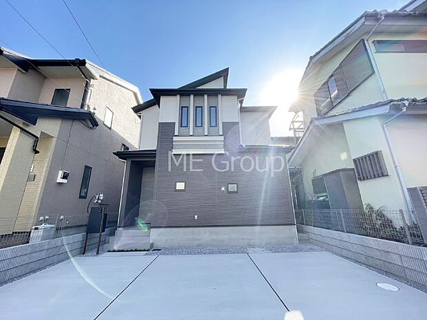 たっぷりの陽光と心地よい風が舞い込む住まい