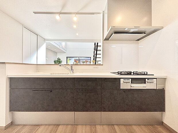 毎日使うキッチンだから、使いやすさ&お手入れのしやすさにこだわりました。