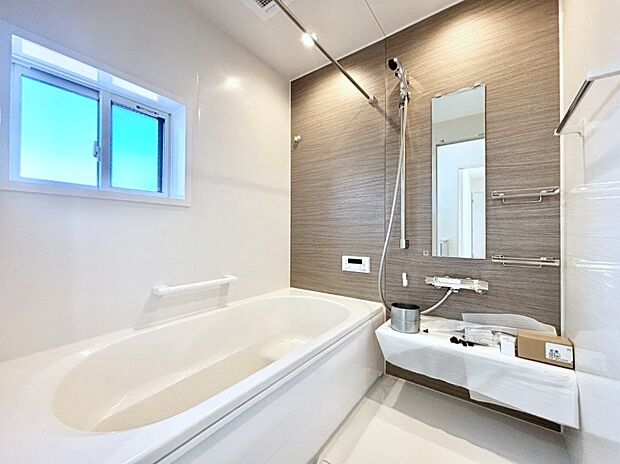 落ち着いた雰囲気でゆっくりお寛ぎいただけるバスルーム