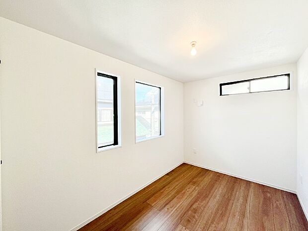 爽やかな日差しがお部屋全体を優しく包み込んでくれます　