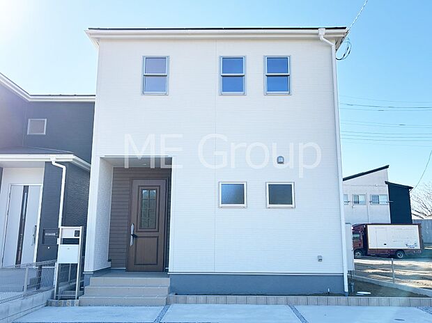 たっぷりの陽光と心地よい風が舞い込む住まい