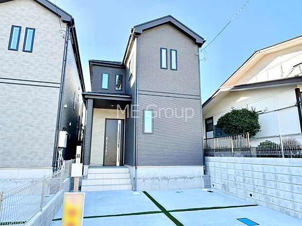 たっぷりの陽光と心地よい風が舞い込む住まい　