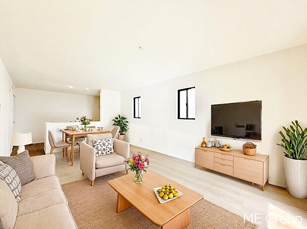 落ち着いた雰囲気のＬＤＫは家族みんなの快適空間※家具はCGです