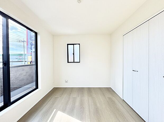 収納が充実しているので、居住スペースを広く使えます。 