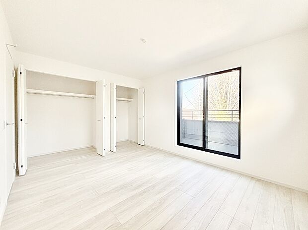 収納が充実しているので、居住スペースを広く使えます。 