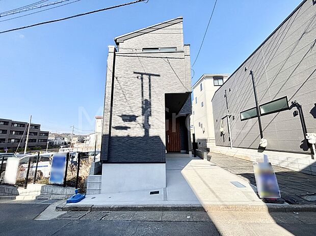 開放感溢れる2階リビングで家族団らんが楽しめるマイホーム！