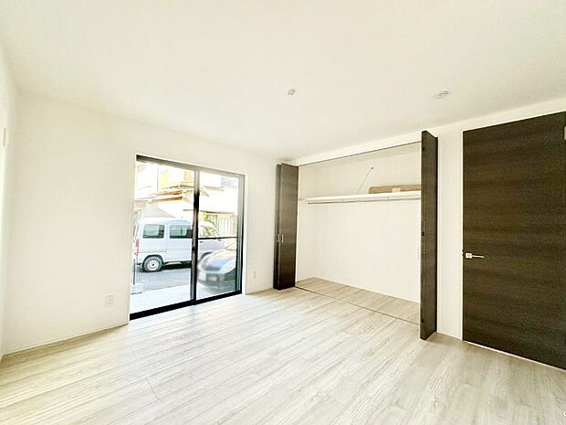 収納が充実しているので、居住スペースを広く使えます。 