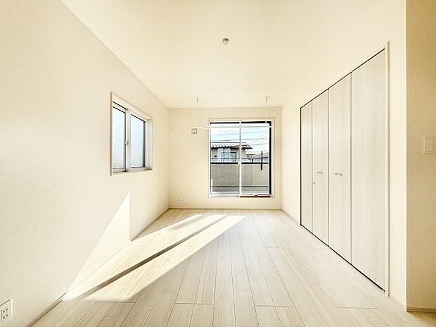 2面採光を確保した明るい空間。家族みんなが快適な暮らしを実現する設計です。