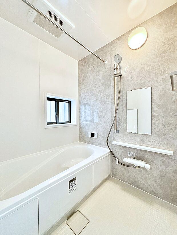 一日の疲れを癒やす大切なバスタイム。ゆっくりとお風呂を楽しんで疲れをとりたいですね！  