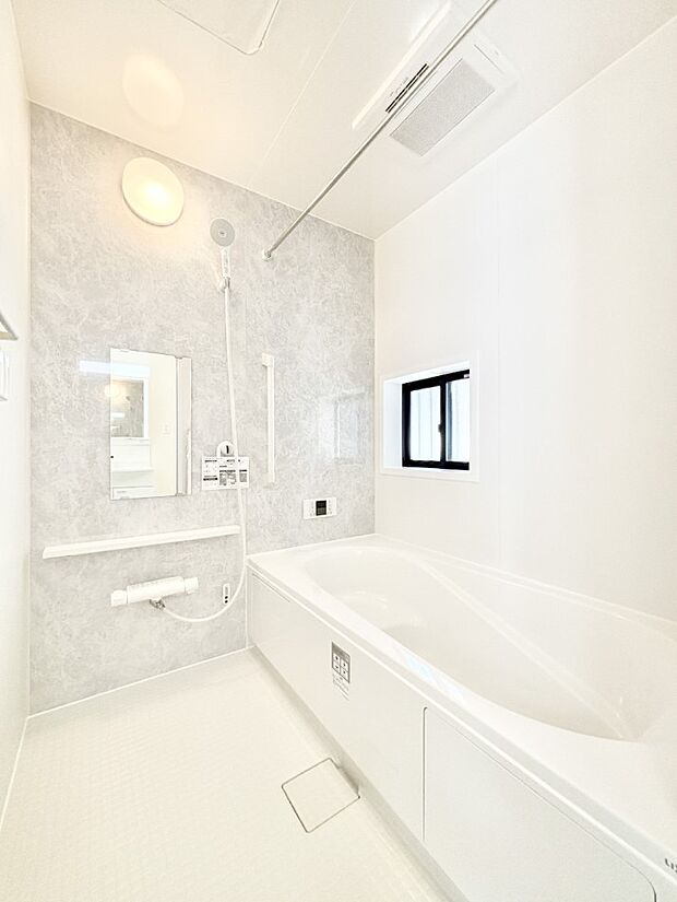 一日の疲れを癒やす大切なバスタイム。ゆっくりとお風呂を楽しんで疲れをとりたいですね!