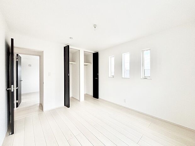 収納が充実しているので、居住スペースを広く使えます。