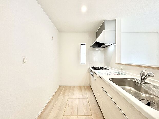 ゆとりあるキッチンではご家族と楽しくお料理ができます。