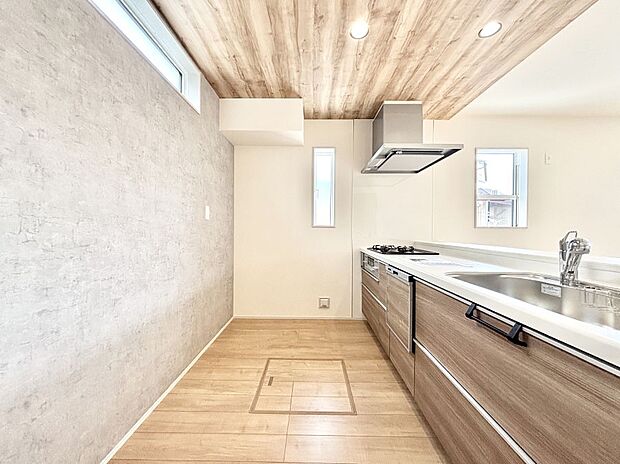 ゆとりあるキッチンではご家族と楽しくお料理ができます。