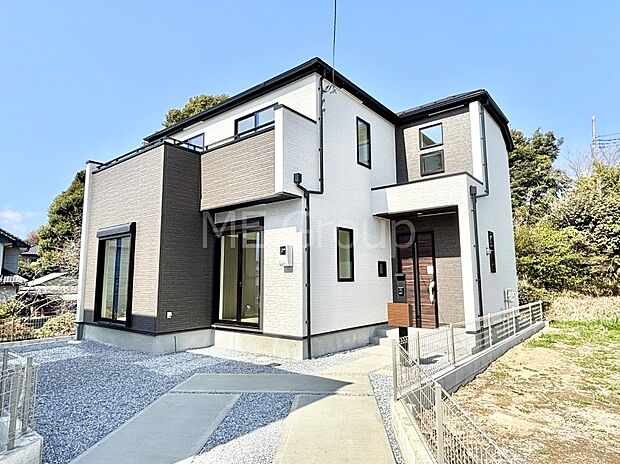 上質感あふれる外観デザイン。魅力の住まいを実現。