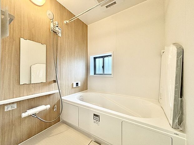 浴室乾燥機付きのバスルームでいつでも快適なバスタイムが楽しめます!