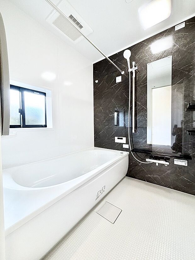 一日の疲れを癒やす大切なバスタイム。ゆっくりとお風呂を楽しんで疲れをとりたいですね!