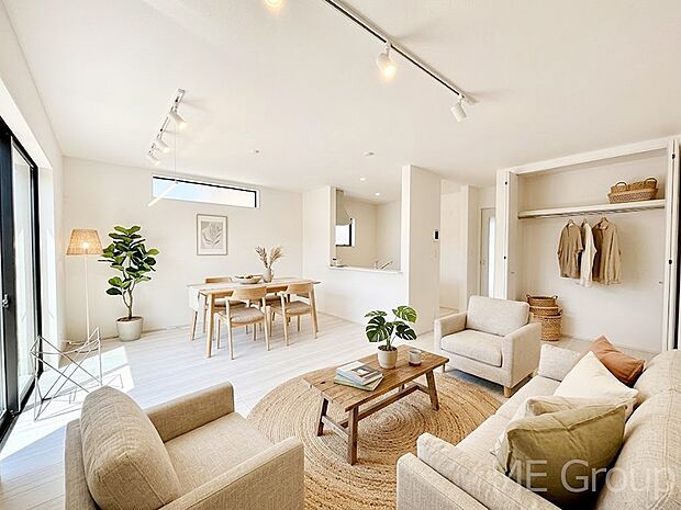 リビング収納付き！18帖のLDKで家族みんなが快適！　※家具はCGです