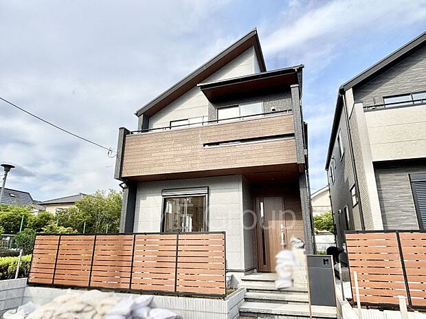 暮らしやすさと居心地の良さにこだわったシンプルで飽きのこないデザイン !