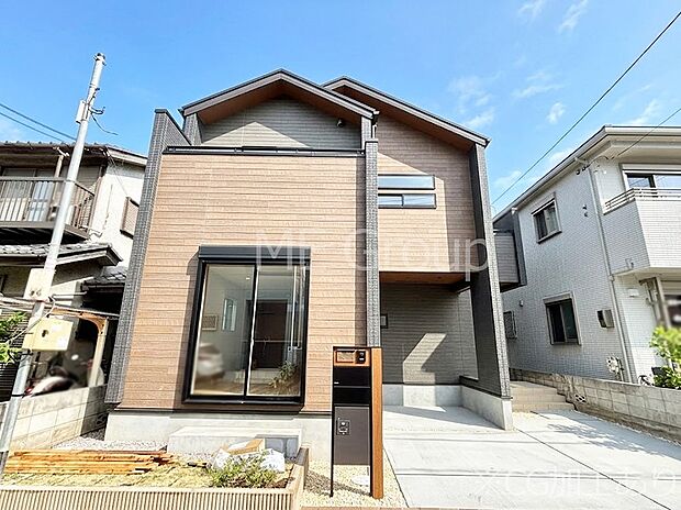 上質感あふれる外観デザイン。魅力の住まいを実現。