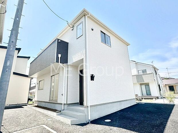 溢れる陽光でご家族の笑顔も輝く