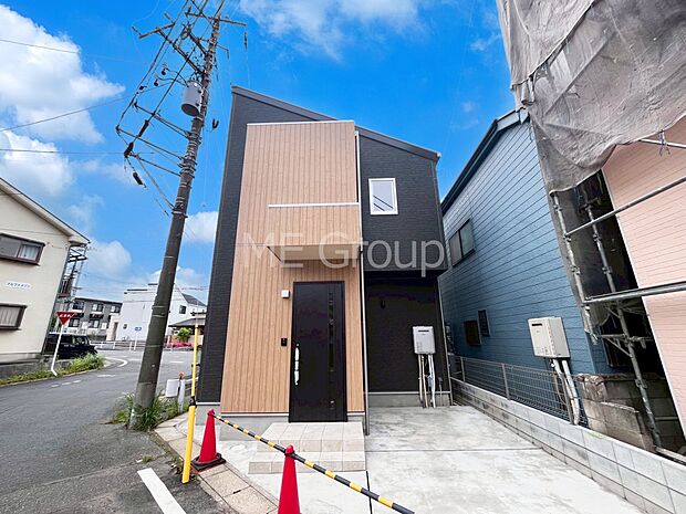 シンプルで落ち着きのある建物は住むかたの個性でオリジナルなものになっていきます。