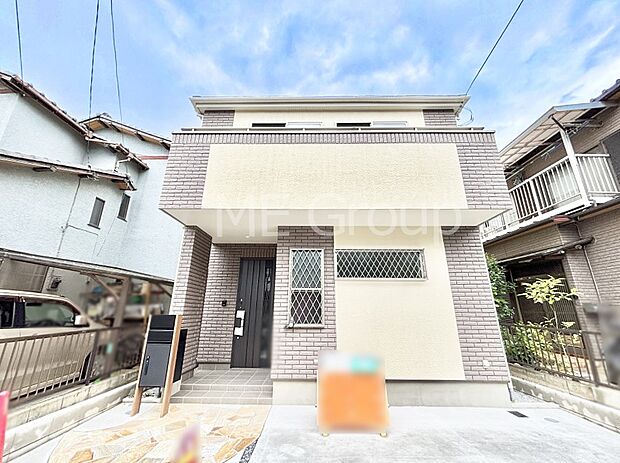 洗練された外観、上質な住空間が広がる室内は永く安心して過ごせる住居です。