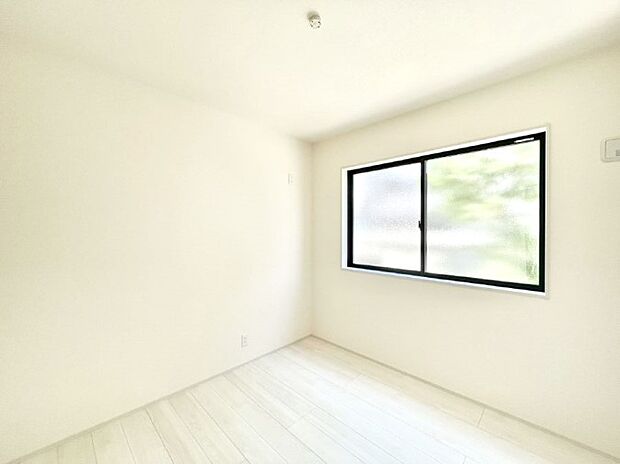 爽やかな日差しがお部屋全体を優しく包み込んでくれます