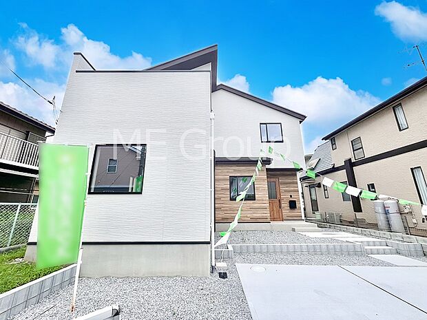 洗練された外観、上質な住空間が広がる室内は永く安心して過ごせる住居です。  
