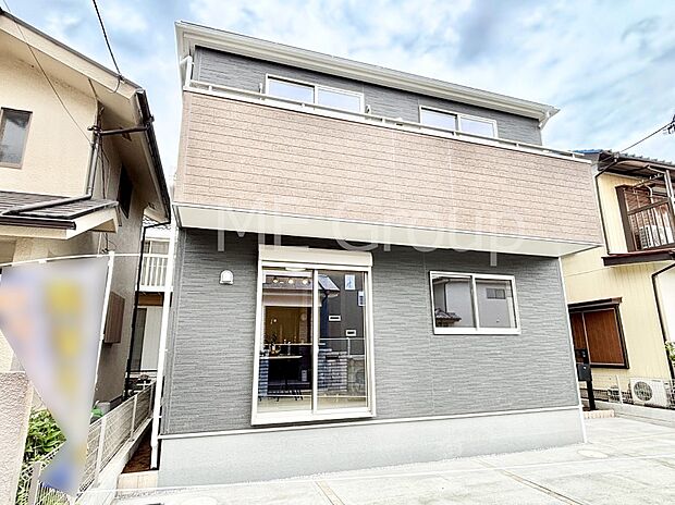 暮らしやすさと居心地の良さにこだわったシンプルで飽きのこないデザイン !
