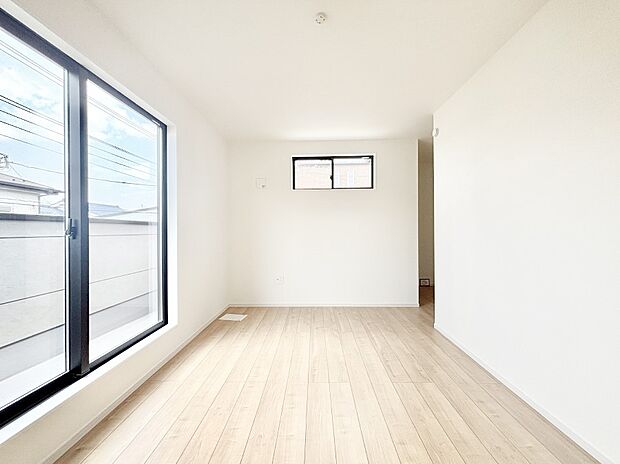 ウォークインクローゼットがあるお部屋!季節ごとの入れ替えも不要で便利です。