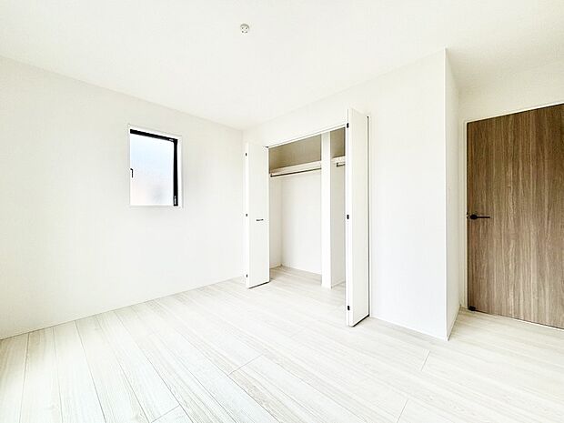 収納が充実しているので、居住スペースを広く使えます。