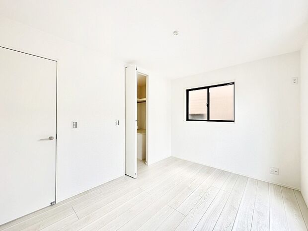 WIC付きのお部屋で充実したプライベート時間を過ごせます。