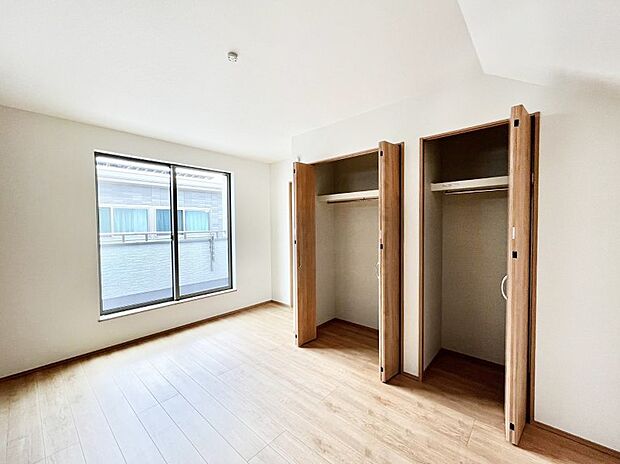 収納が充実しているので、居住スペースを広く使えます。 
