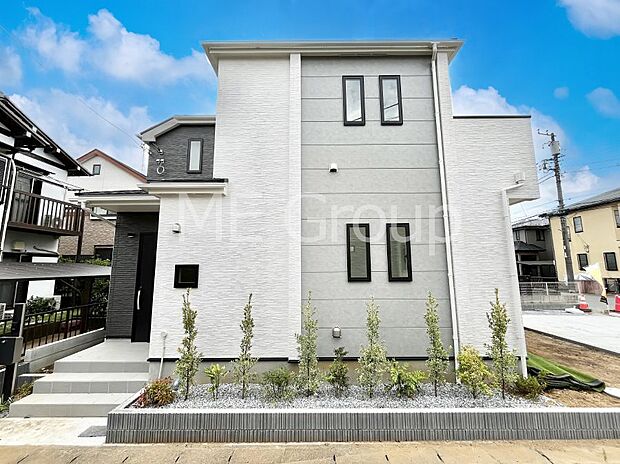 たっぷりの陽光と心地よい風が舞い込む住まい