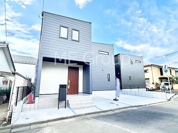 溢れる陽光でご家族の笑顔も輝く